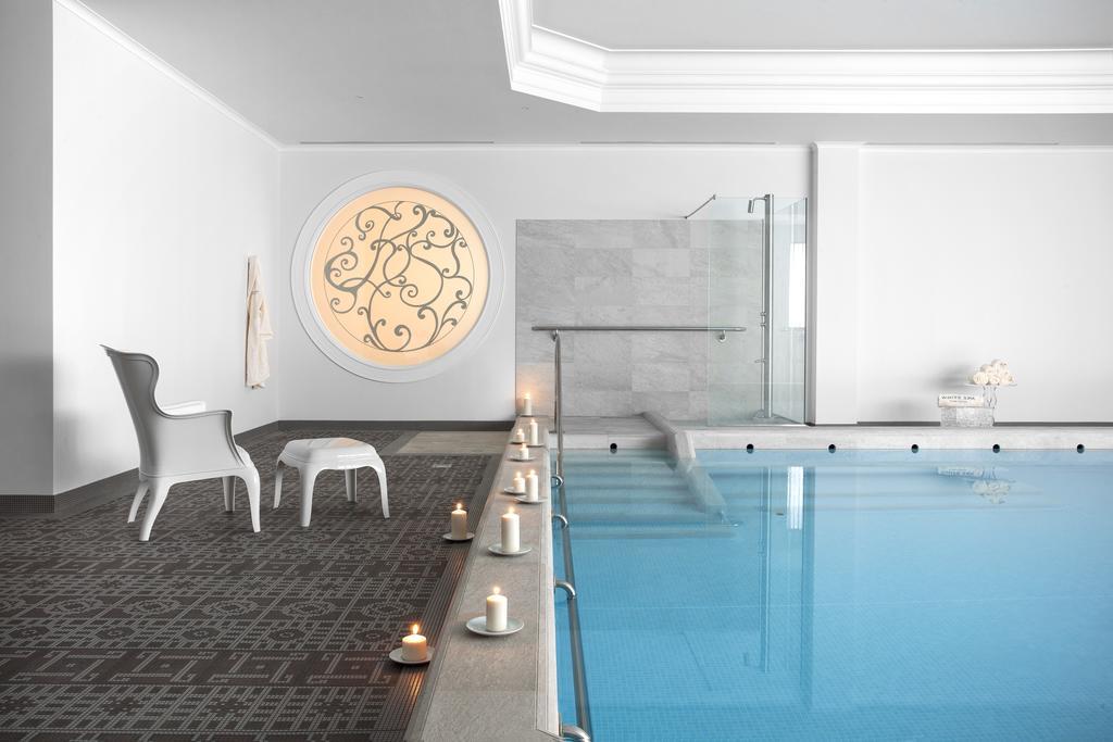 Grand Hotel Trieste & Victoria Abano Terme Bagian luar foto The spa at the Hotel de la Paix