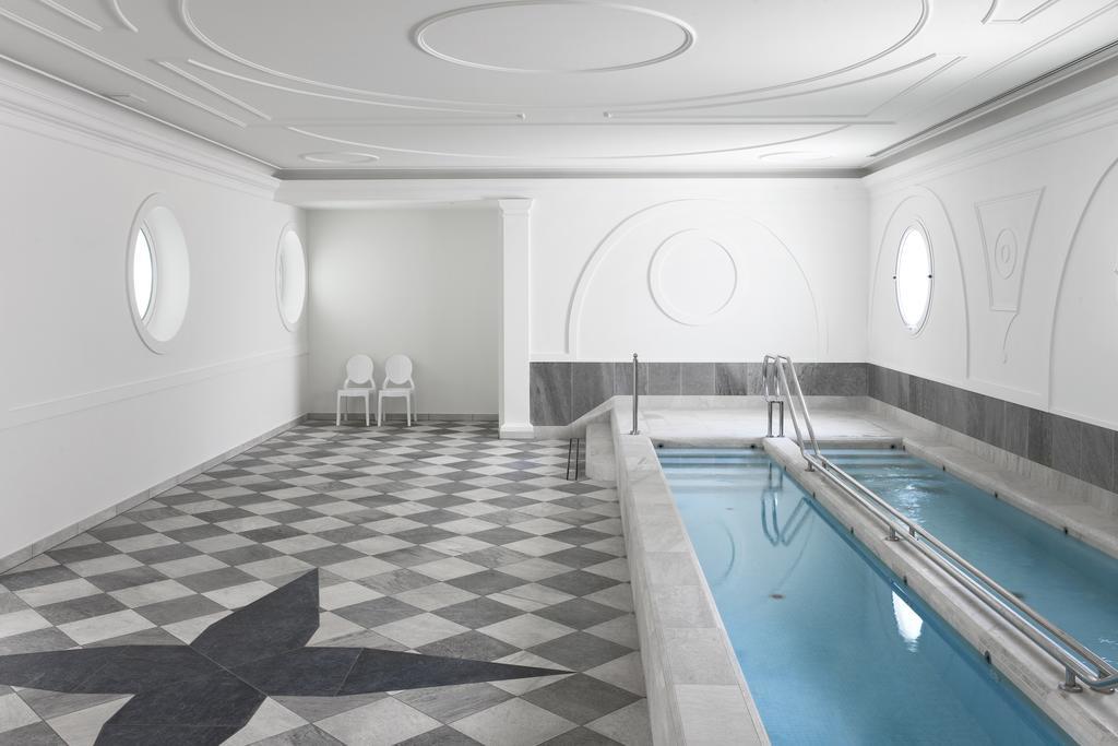 Grand Hotel Trieste & Victoria Abano Terme Bagian luar foto The pool