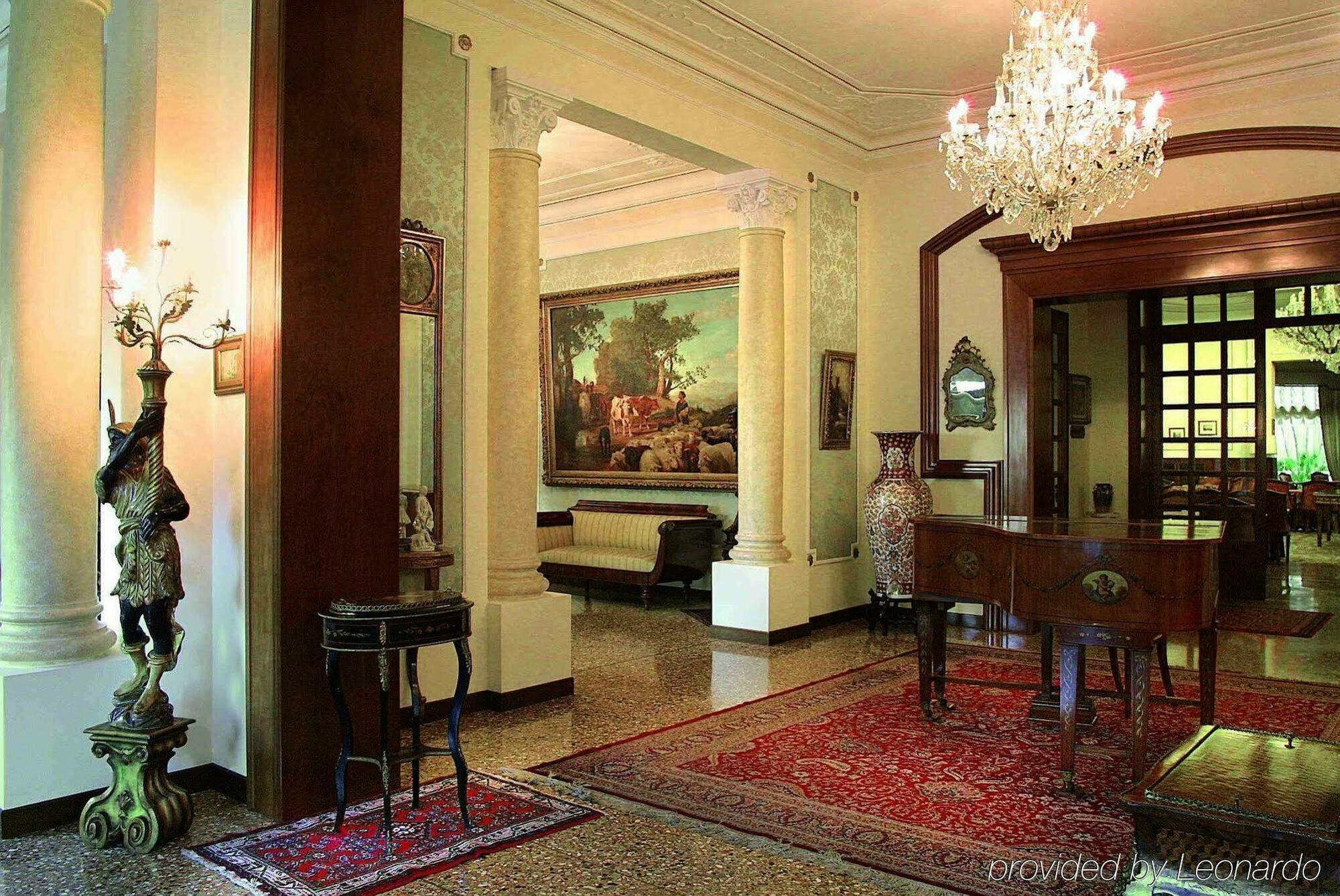 Grand Hotel Trieste & Victoria Abano Terme Interior foto Interior of the residence